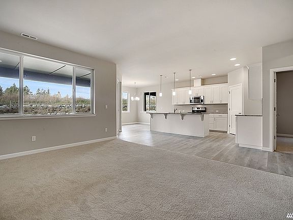 4th image of 18115 38th Ave E