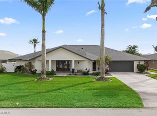 422 SW 45th St, Cape Coral, FL 33914