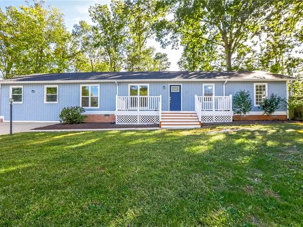 3 Iris Ln, Newport News, VA 23608