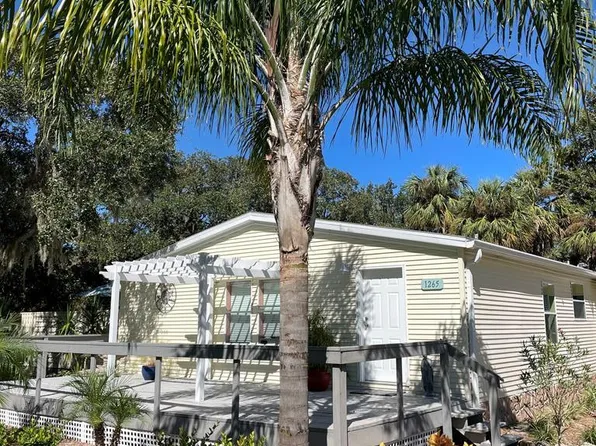 1265 Shell Crest Ave, Cedar Key, FL 32625