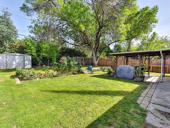 4th image of 7848 Rosswood Dr