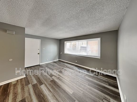 2nd image of 3414 Warren Ave #2