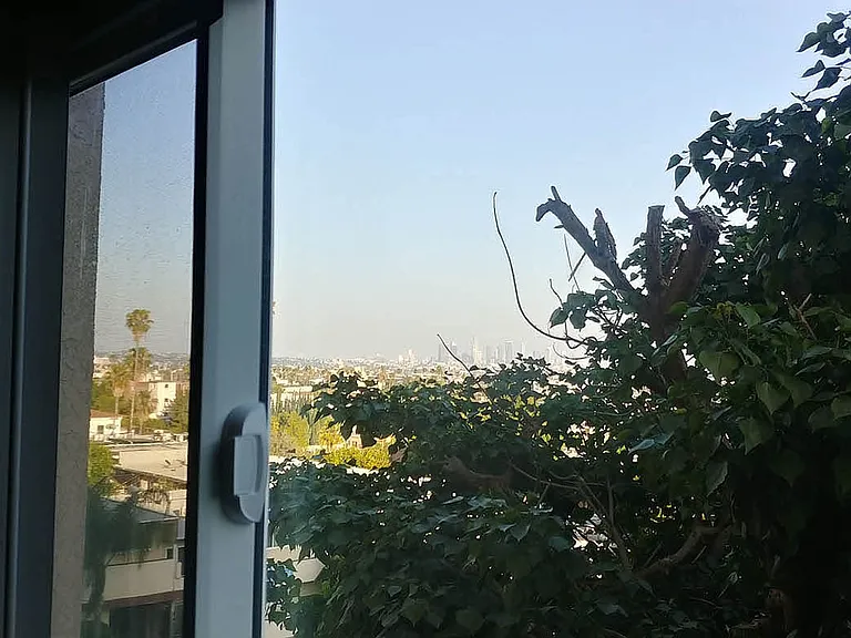 Five Star Suites — Photo 60