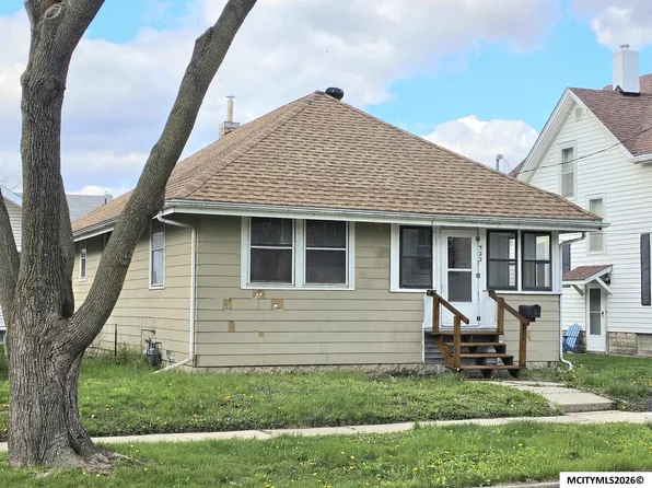 322 8th St NW, Mason City, IA 50401