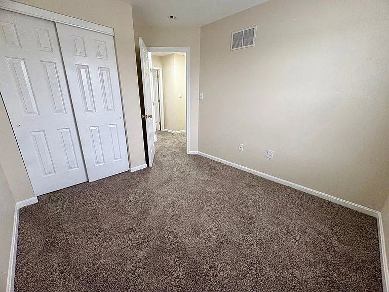 710 Rachel Dr — Photo 28
