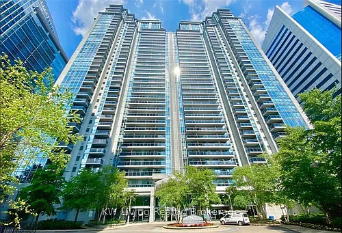 4978 Yonge St Photo 1