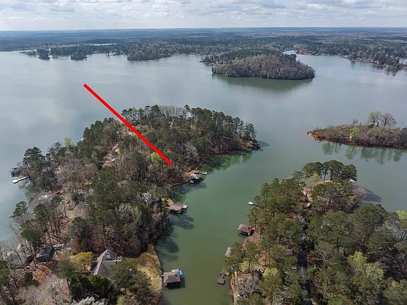 3rd image of 350 Pinetree Rd