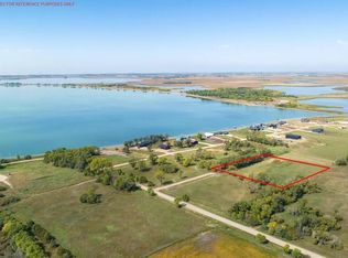 27 Haucks Bay, Lake Preston, SD 57249