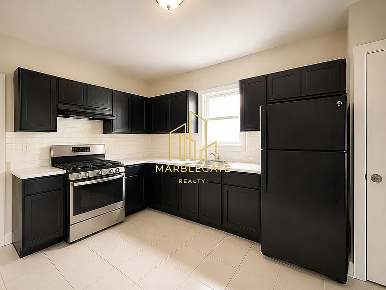 86 Willoughby St #11 — Photo 1