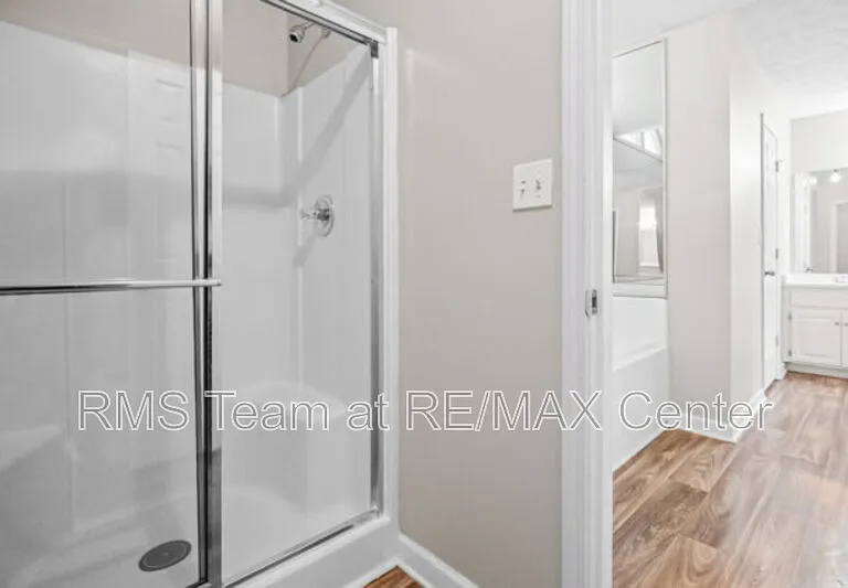 320 Saint Simons Cv — Photo 27