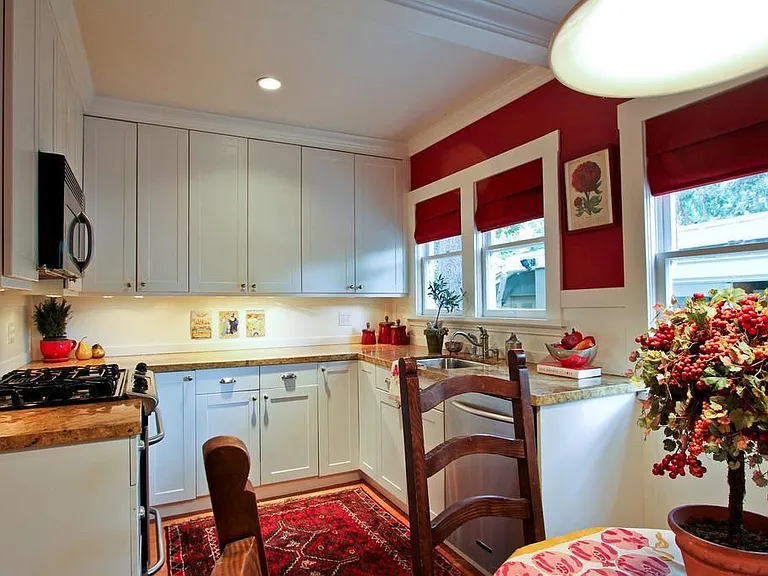 130 Seale Ave #HOUSE — Photo 9