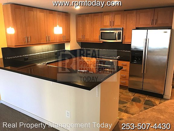 3rd image of 1515 Dock St Unit 505
