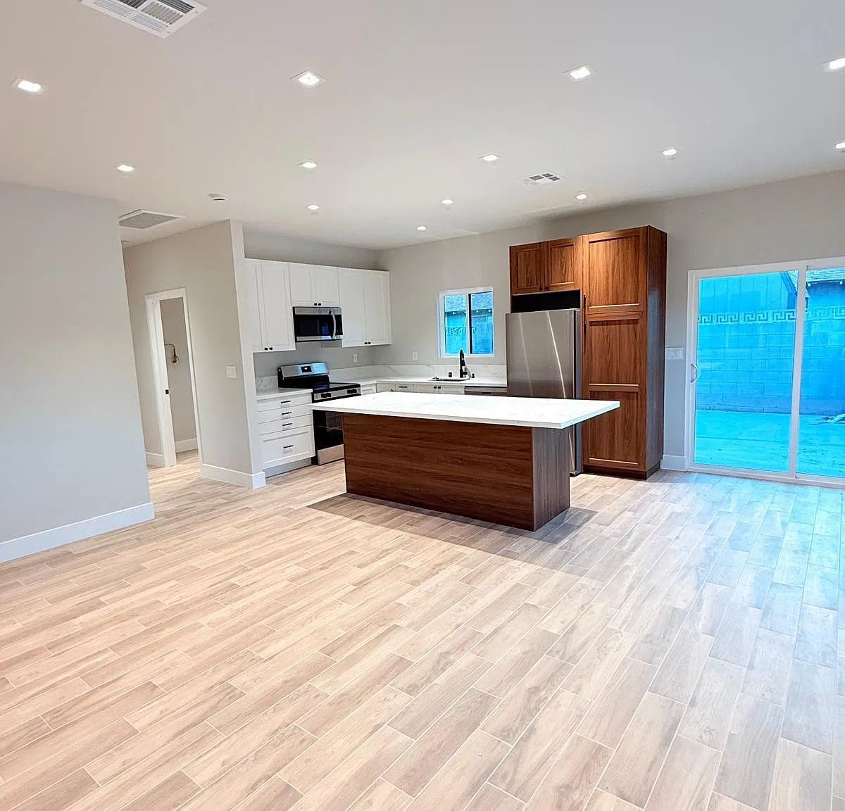1 bed, 900 sqft, $2,900 — Photo 2
