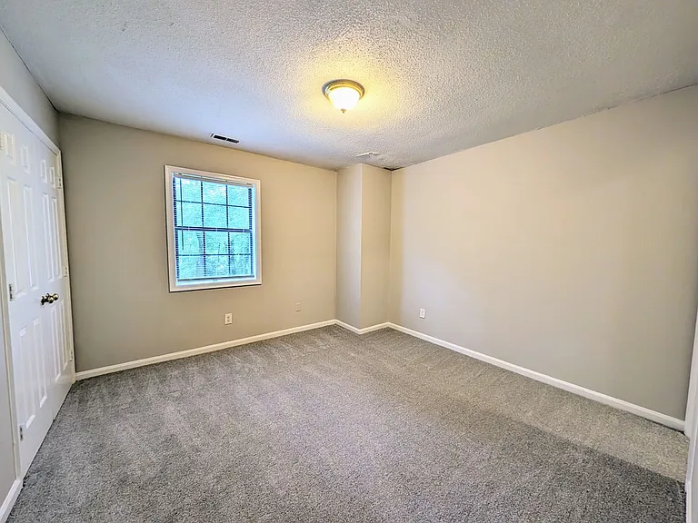 4300 Presley Ct — Photo 12