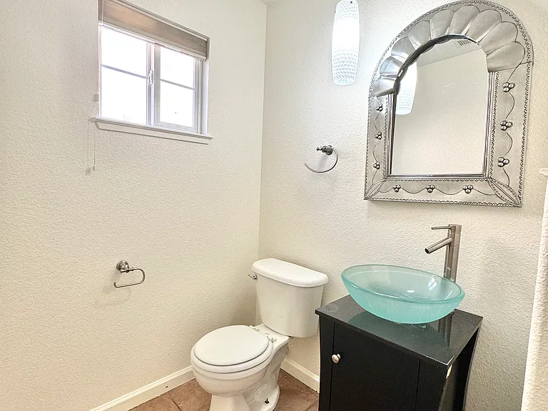 2520 Napoli Dr — Photo 10