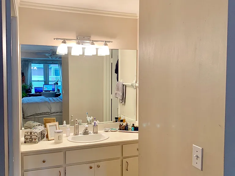 Bathroom connected to bedroom #1