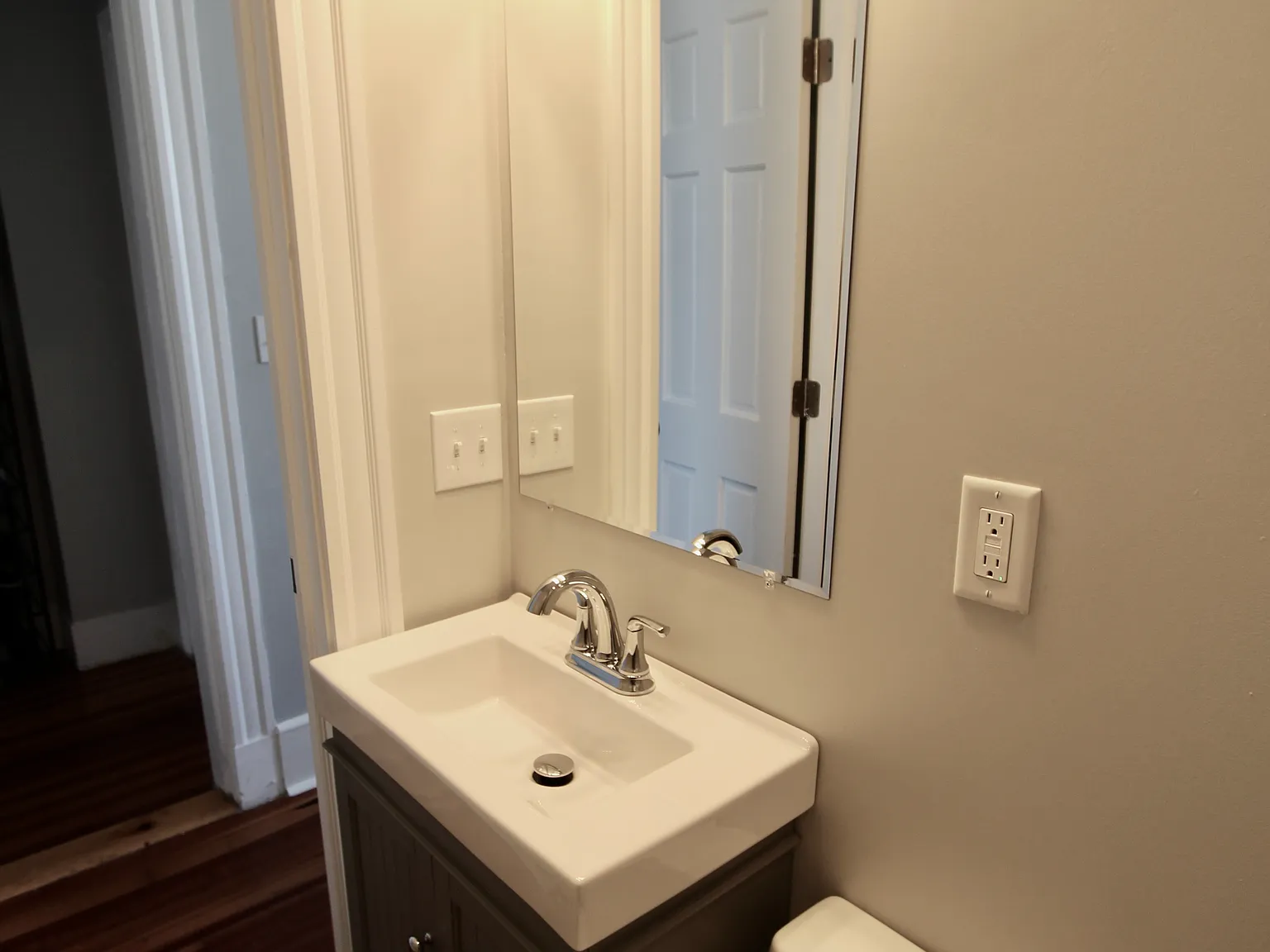4 bed, $3,100 — Photo 2