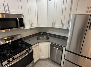 364 S 1st St APT 5, Brooklyn, NY 11211