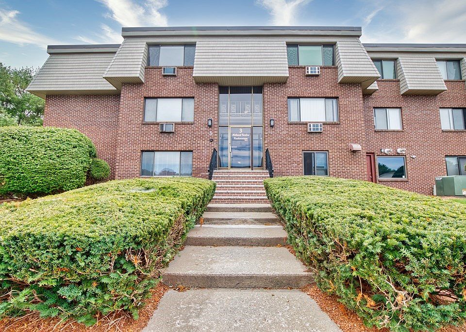 1st image of 3 Hallmark Gdns APT 10