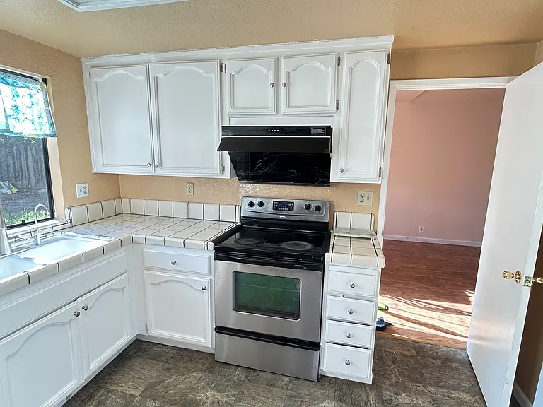 2927 Calle De La Mesa — Photo 12