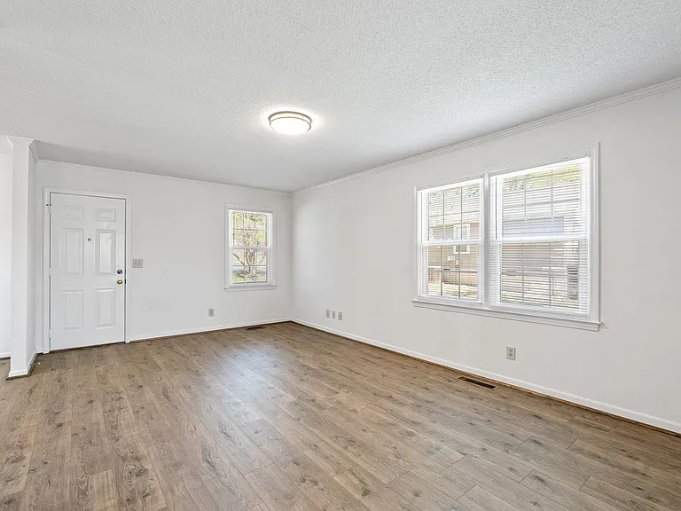 203B Lancaster Ave — Photo 10