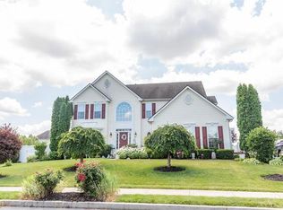 18 Upper Way Rd, Easton, PA 18045