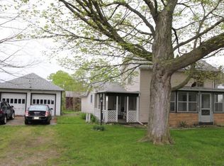 249 S Robinson St, Lyons, MI 48851
