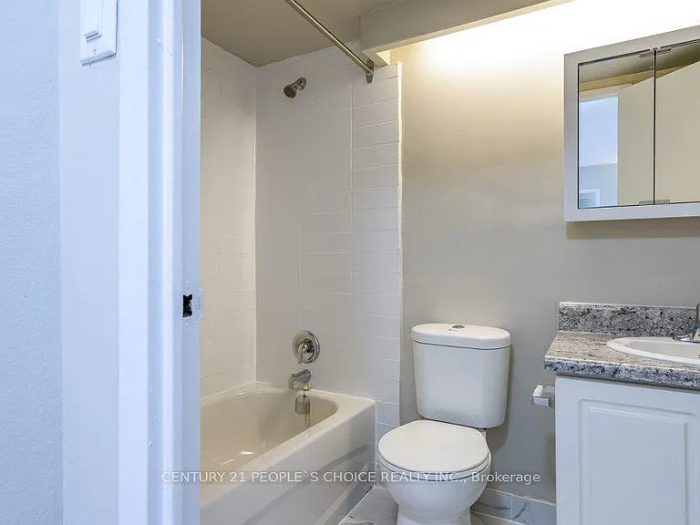 6161 Bathurst St #803 — Photo 5