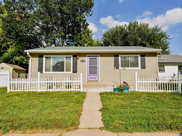 2000 Griffith St, Lincoln, NE 68503