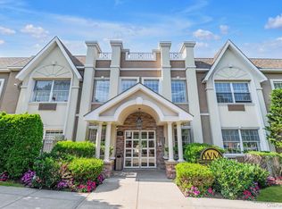 150-31 12th Ave #206, Whitestone, NY 11357
