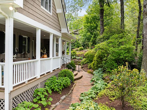 5th image of 592 Whiteside Mountain Road