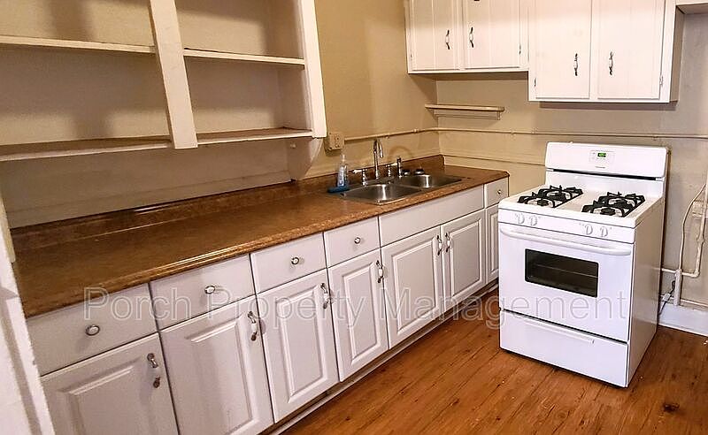 1st image of 320 N Barcelona St Unit 3