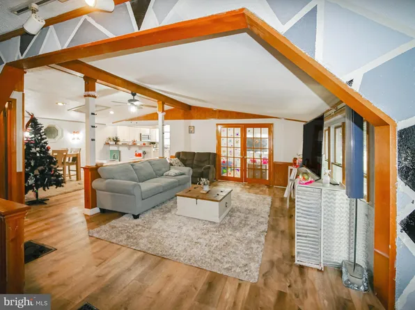 30 Fernwood Dr, Elmer, NJ 08318