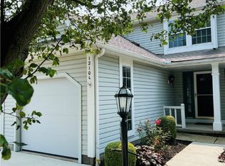 1210 Brookline Pl APT C, Willoughby, OH 44094