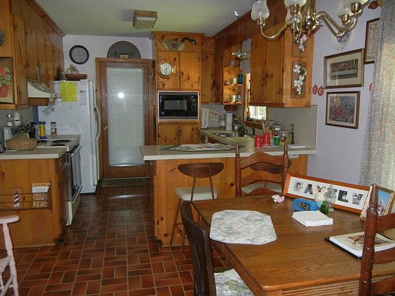 4th image of 1734 Norwood Ave