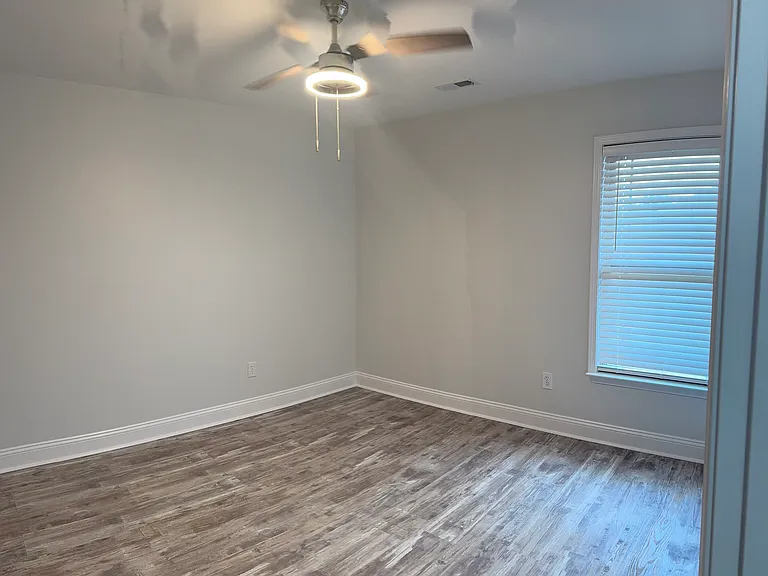 131 Brookslanding Dr — Photo 12