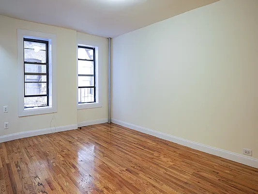 Rented by Compass | media 12