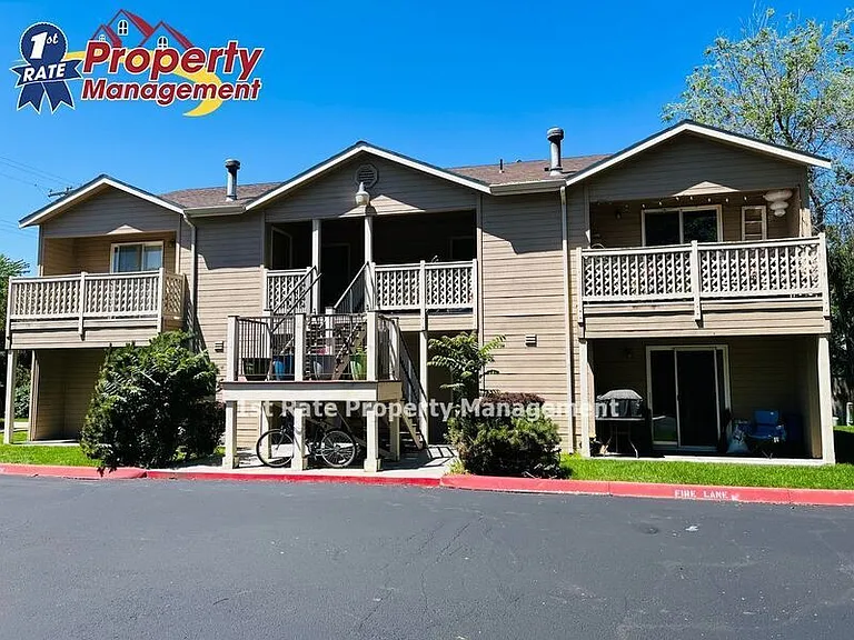 2914 W Stewart Ave #101 — Photo 3