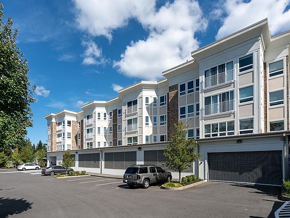 5th image of 3318 Bridgeport Way W Unit 401