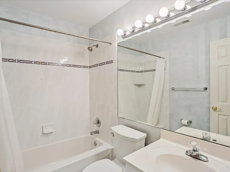 8931 Falls Farm Dr — Photo 71
