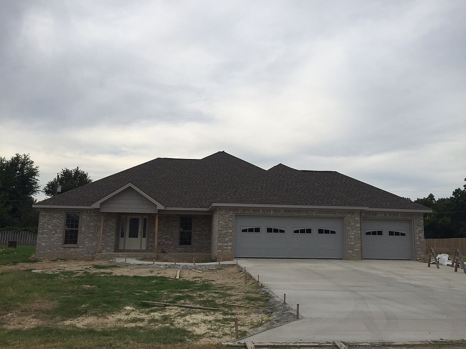 2nd image of 1206 Saint Augustine Blvd