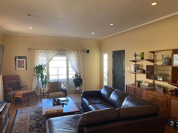 3rd image of 459 N Curson Ave #459