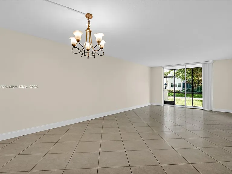 681 S Hollybrook Dr #109 — Photo 10