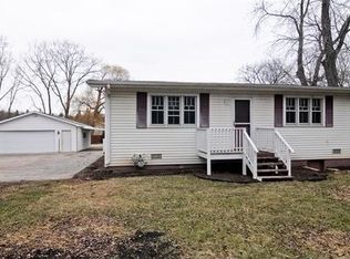 24942 W Rollins Rd, Round Lake, IL 60073