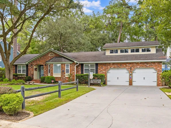 104 Sweetbriar Rd, Summerville, SC 29485