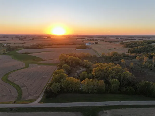 4.3 M/l Acres, Shullsburg, WI 53586