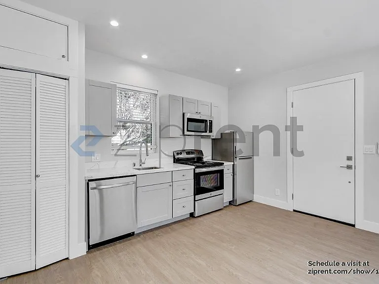 1559 9th Ave #A — Photo 6