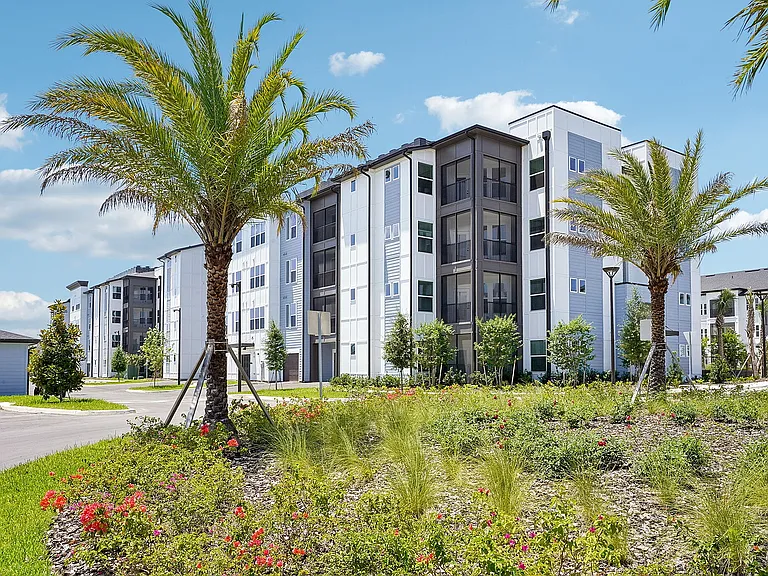 2-web-or-mls-4555 Grv Spgs Cir-Unit 107-S1605-002