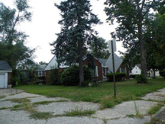 3rd image of 4700 Van Buren St
