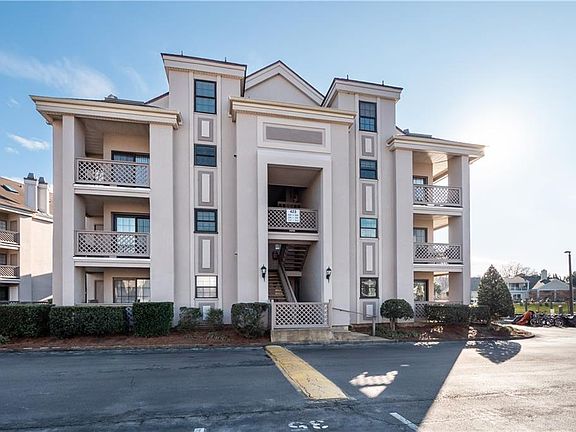4th image of 423 Harbour Point #102